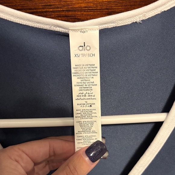 ALO Yoga Bluestone V Neck Crop Top - Picture 2 of 4